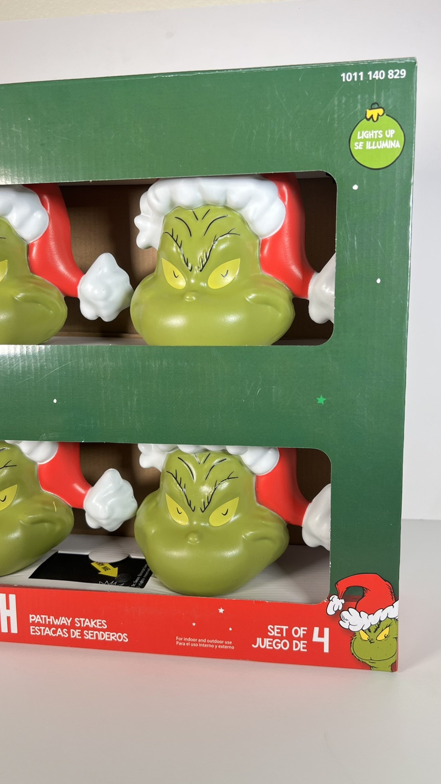 Christmas Grinch Battery Operated Musical Pathway Stakes LED Lights 4 Count NWT