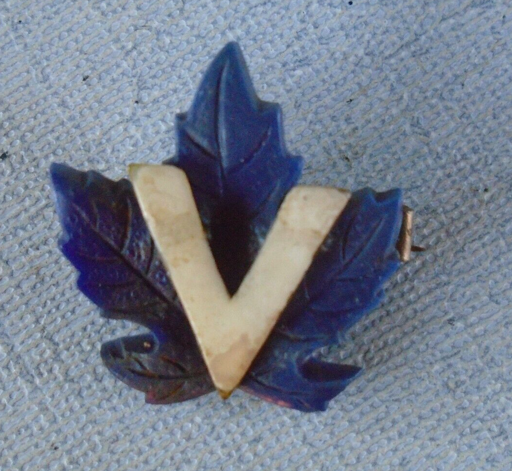 WWII Canada V for Victory plastic pin with maple leaf