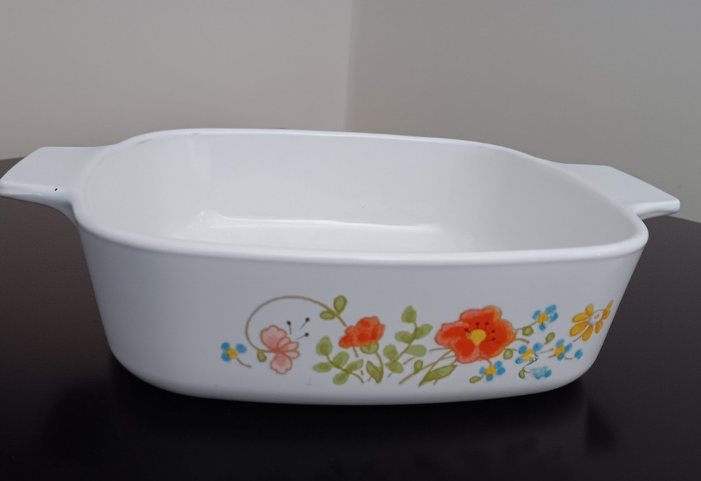 Corning Ware Wildflower Pattern baking dish. No Lid A-1-B 1 quart