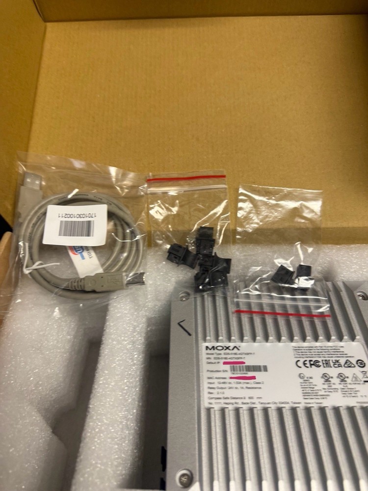 Moxa EtherDevice Switch EDS 518E 4GTXSFP-T V2.1.0 Switch