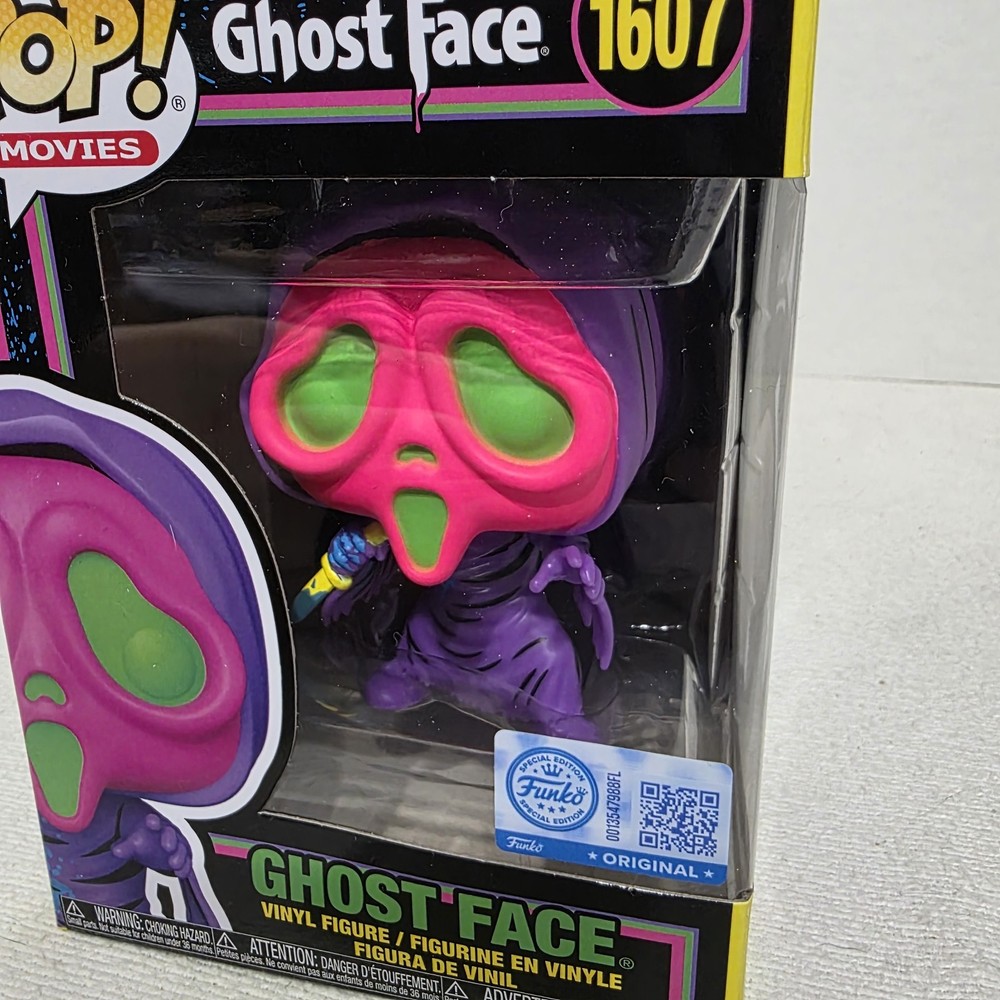 Funko Pop! Scream - Ghost Face #1607 (Black Light) - EE Exclusive With Protector