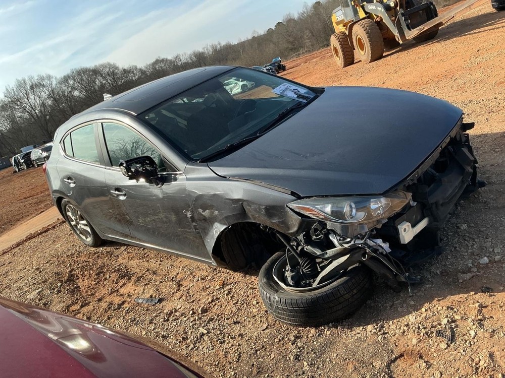 3         2016 Glove Box 4920055