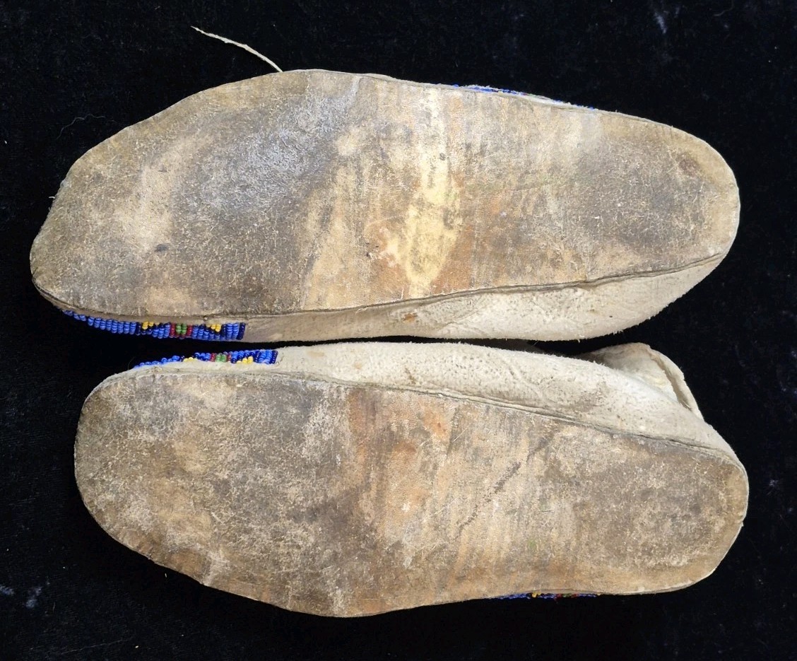 Arapahoe Or Cheyenne Beaded Moccasins, Circ: 1890/1920 RARE !!!