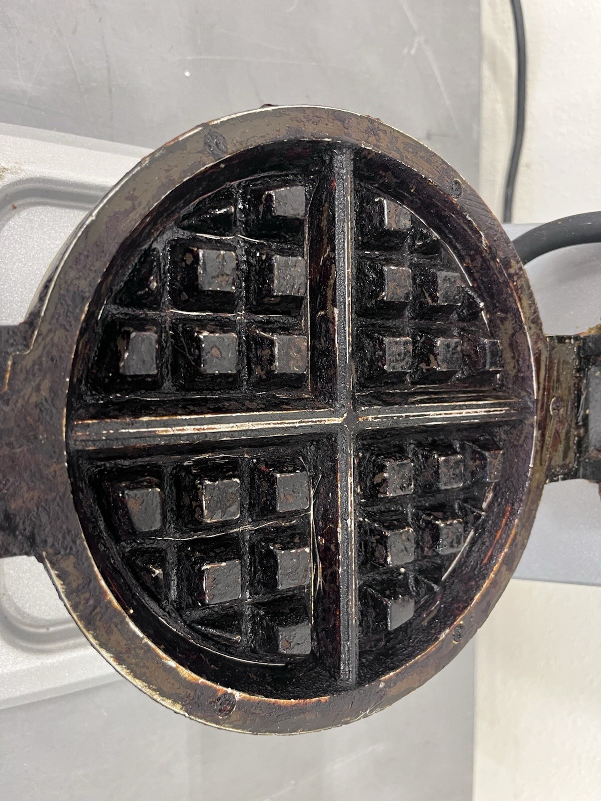 WARING COMMERCIAL BELGIAN WAFFLE MAKER WW180X *READ