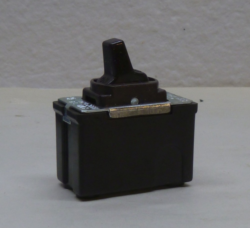 Vintage Despard Interchangeable Toggle Light Switch, Single-Pole Eagle Brown 15A