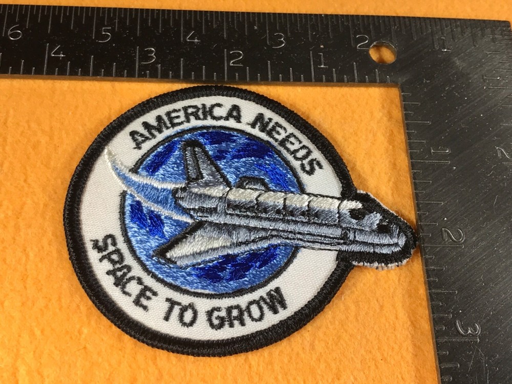 M2-37 SPACE SHUTTLE - AMERICA NEEDS SPACE TO GROW PATCH