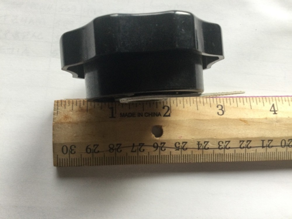 CHICAGO DAKA-WARE 2-3/8" FLUTED RADIO DIAL KNOB With Pointer