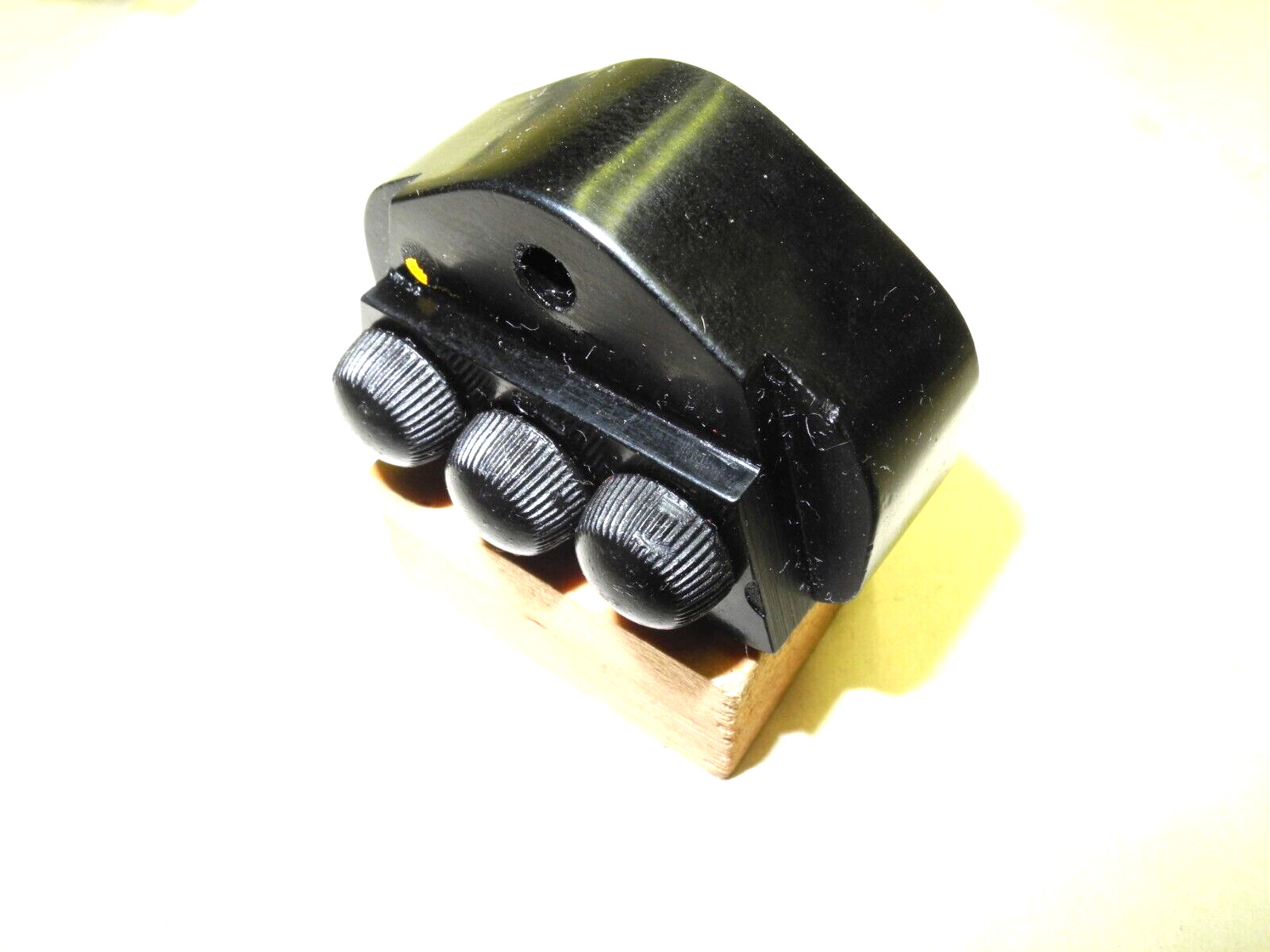 VINTAGE SINGER SEWING MACHINE MALE 3 PIN TERMINAL BODY BLOCK, BAKELITE, CLEAN