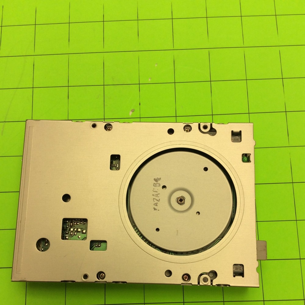 Desktop Computer Tfigem SFD-3218 Floppy Disk Drive (NO Bezel)