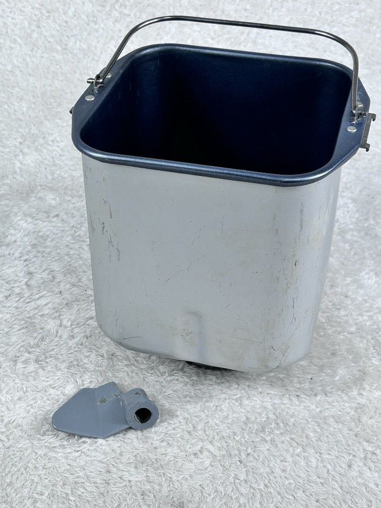 Magic Chef Bread Maker Machine Model CBM-310 Baking Pan w/ Paddle Replacement