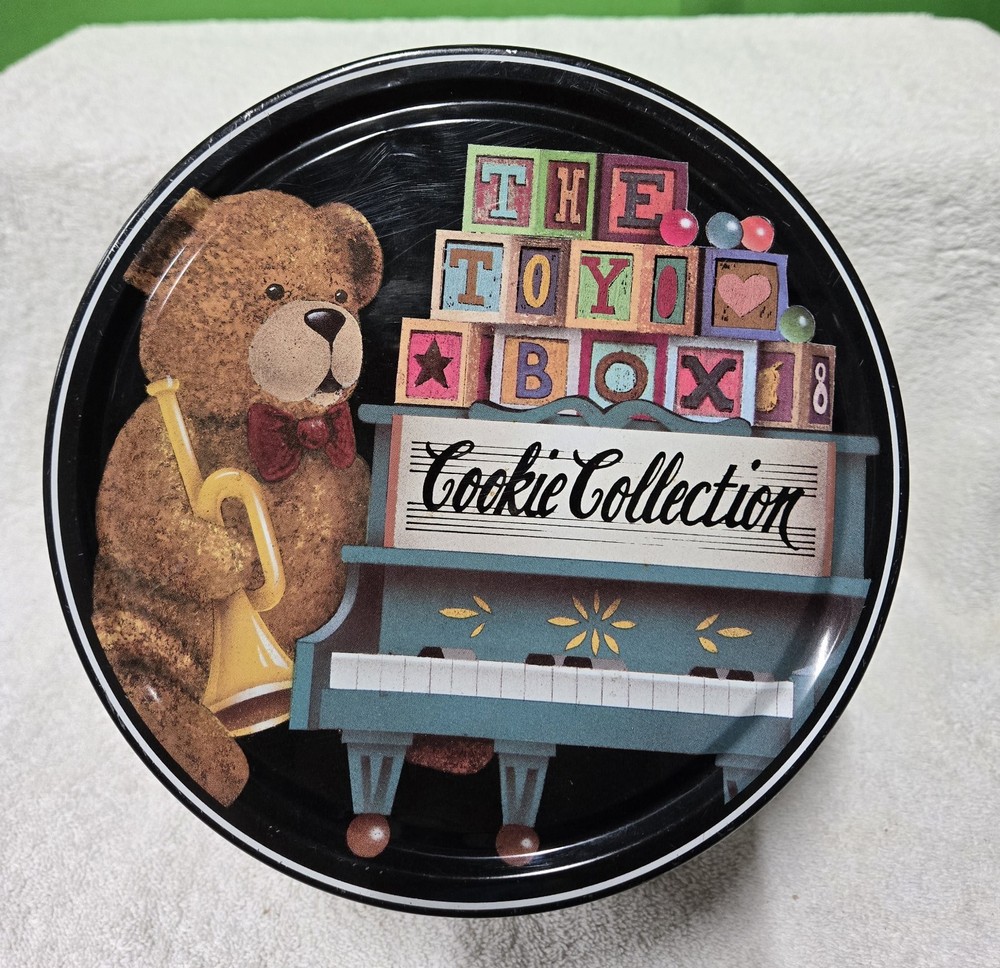 Vintage Christmas Tin
