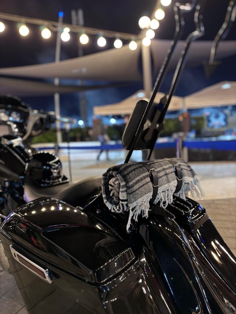 Black Genuine Leather Blanket Roll / Bed Roll Strap With A Blanket (Grey)