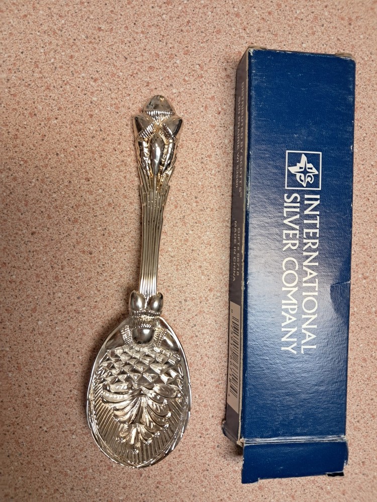International Silver Plated Serving Spoon PINEAPPLE Design 5 3/4" New Vintage