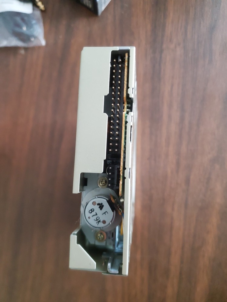 Mitsubishi 3.5" 1.44mb floppy disk drive - UNTESTED