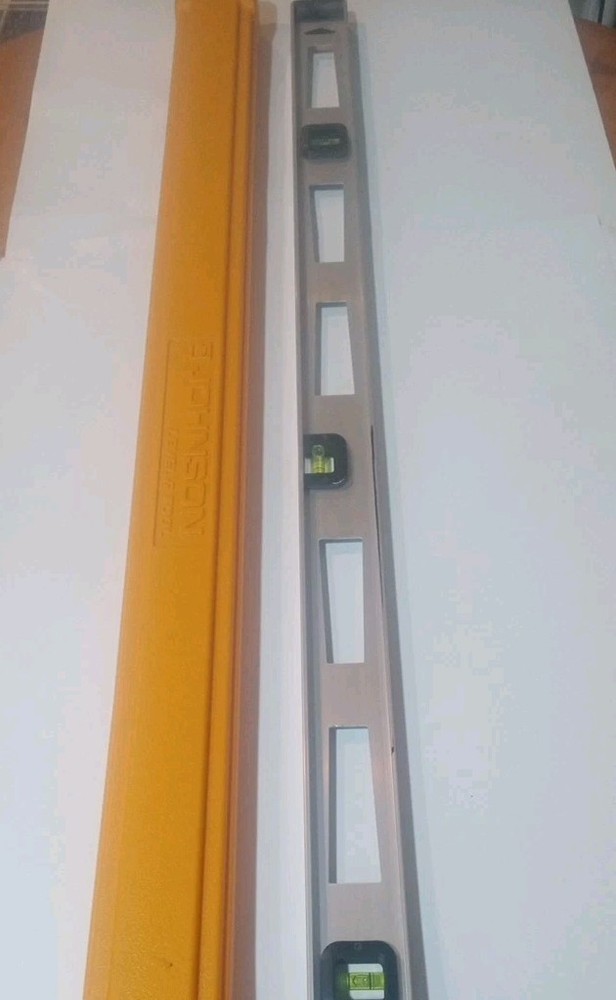 Johnson Level & Tool 48” Contractor Level With Hard She’ll Case Good Condition