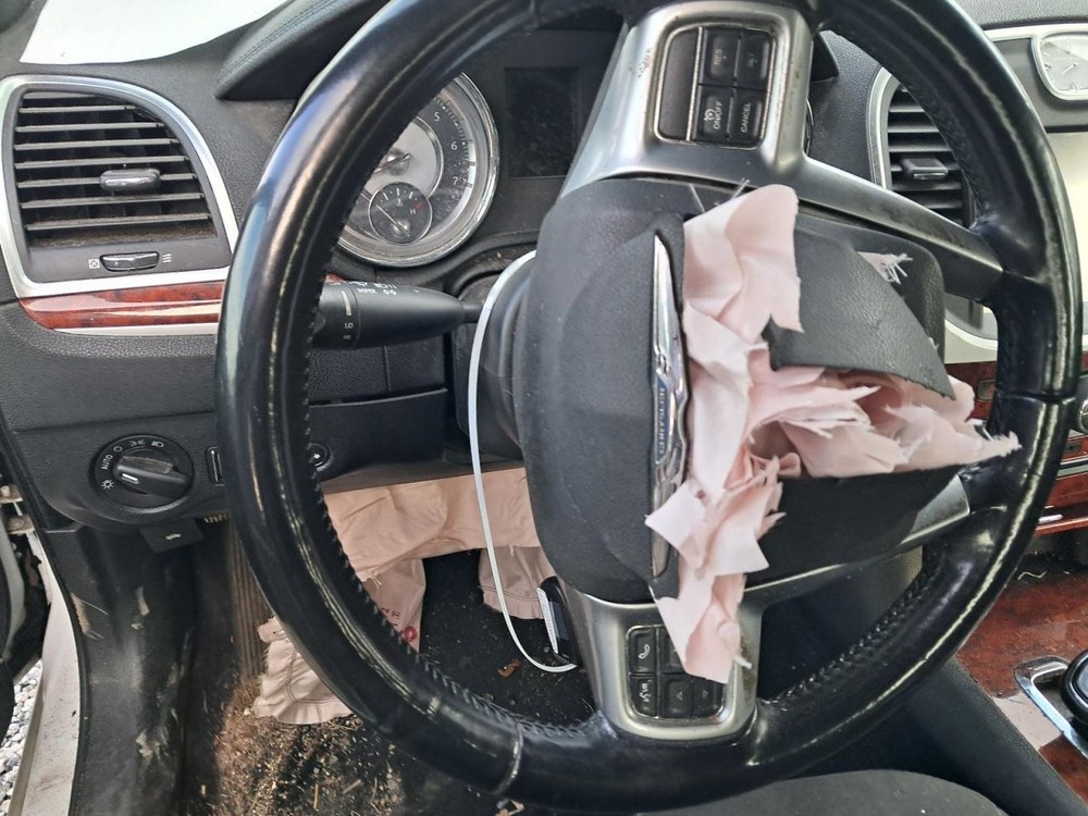 300 2012 Glove Box 4892477