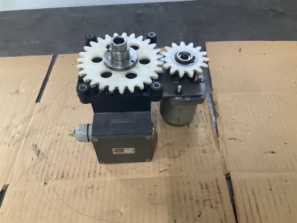 Maho MH600E CNC Milling Machine Euchner SN 05 D12-502 Complete Limit Switch