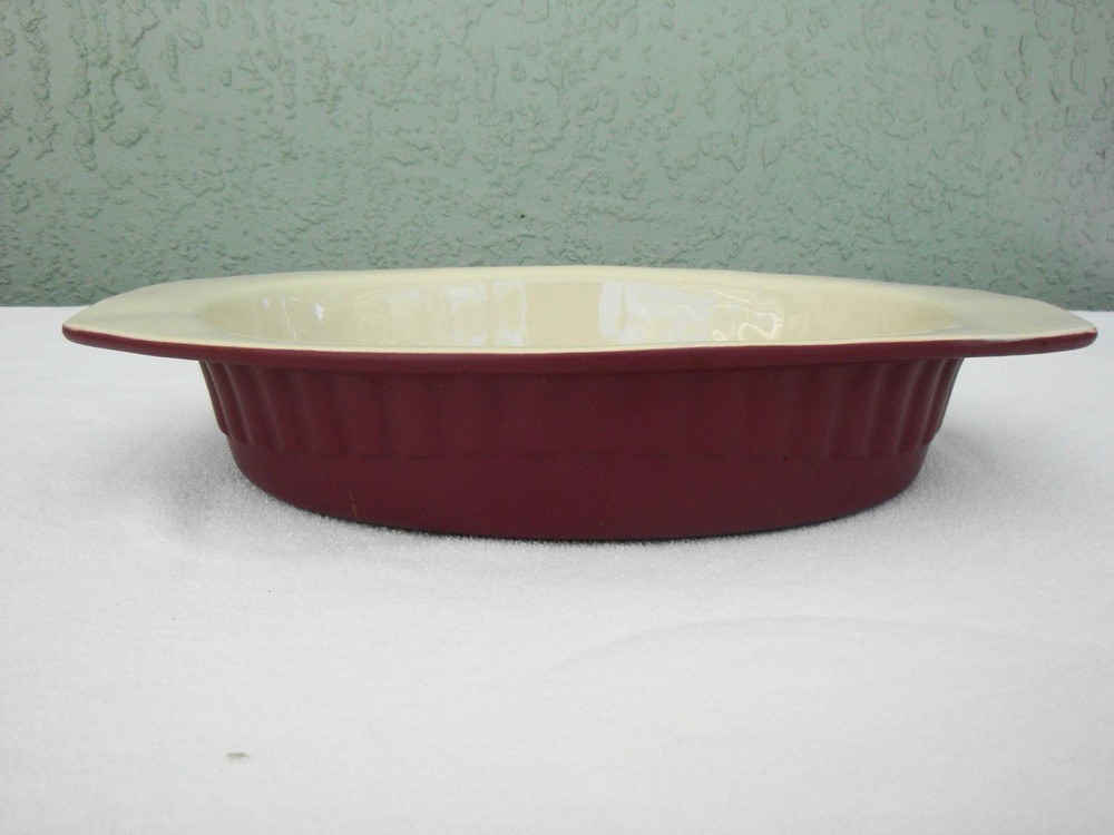 KitchenAid Red Cranberry 2 Quart Stoneware Bakeware Casserole Dish Baking Pan