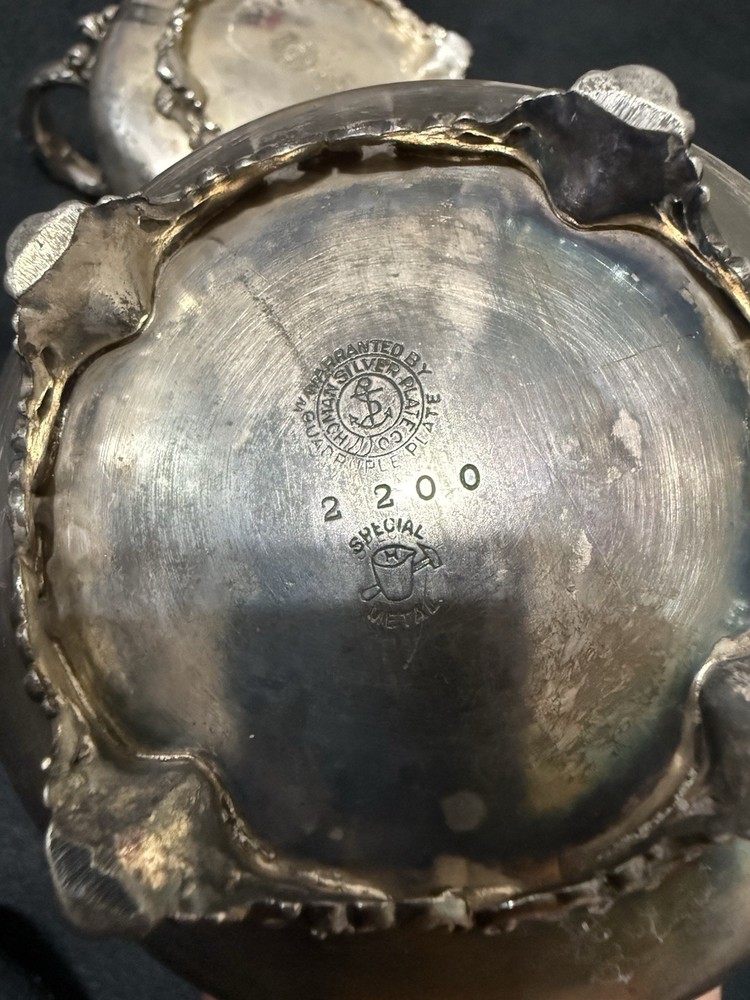 HOMAN CO. SILVERPLATE CREAMER & SUGAR BOWL SET Vintage