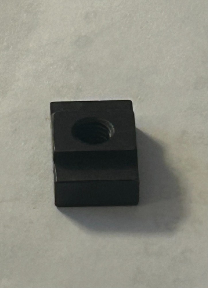 523850 Tee Nut