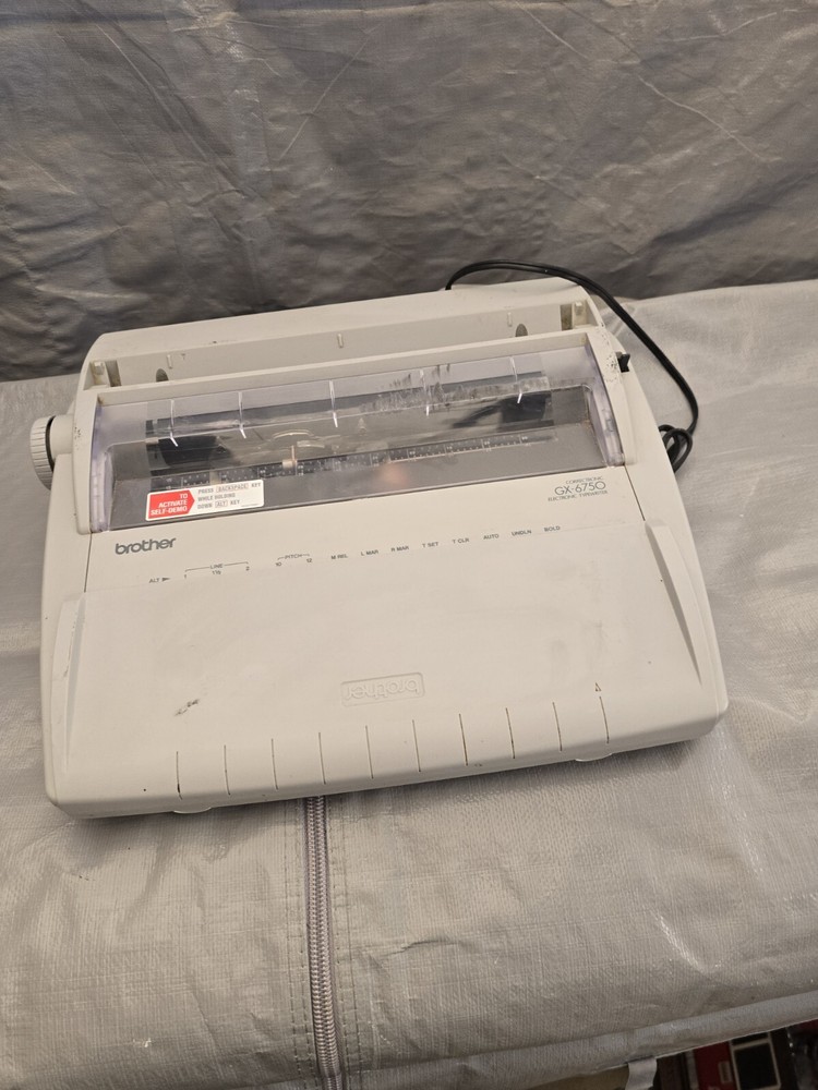 Brother GX-6750 Correctronic Electronic Typewriter
