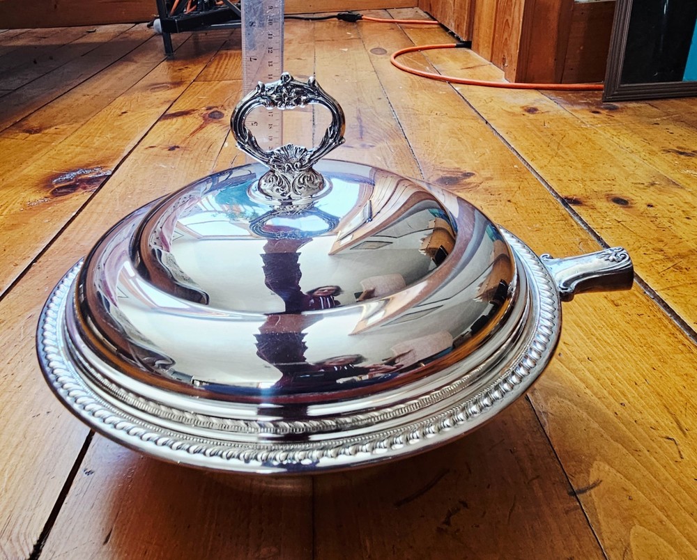 Sheridan Serving Covered Dish 2 QT Pyrex Chafing Stand + Burner Silverplate