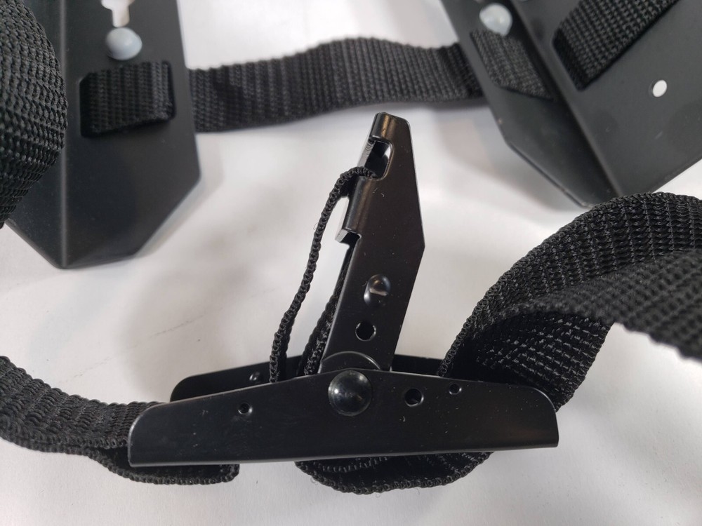 Penn Elcom Under-Desk Computer Mount Adjustable Straps Fit up to 71" PC Tower