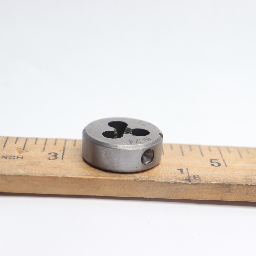 Rethreading Die 12NC24