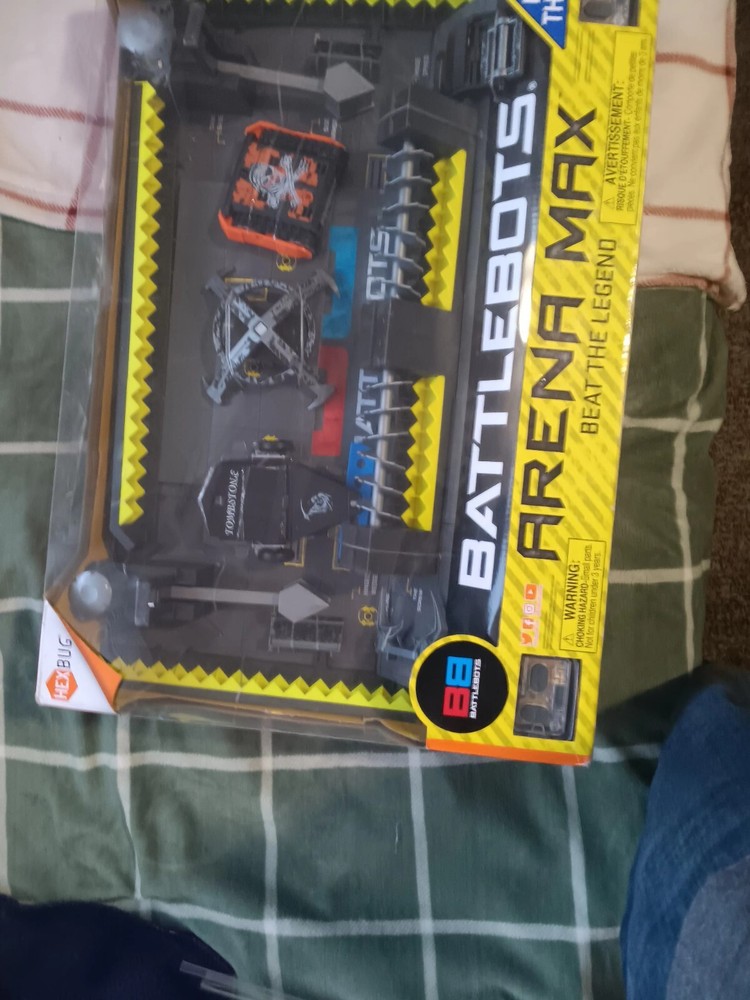 HEXBUG BattleBots Arena MAX NIB Good For Xmas