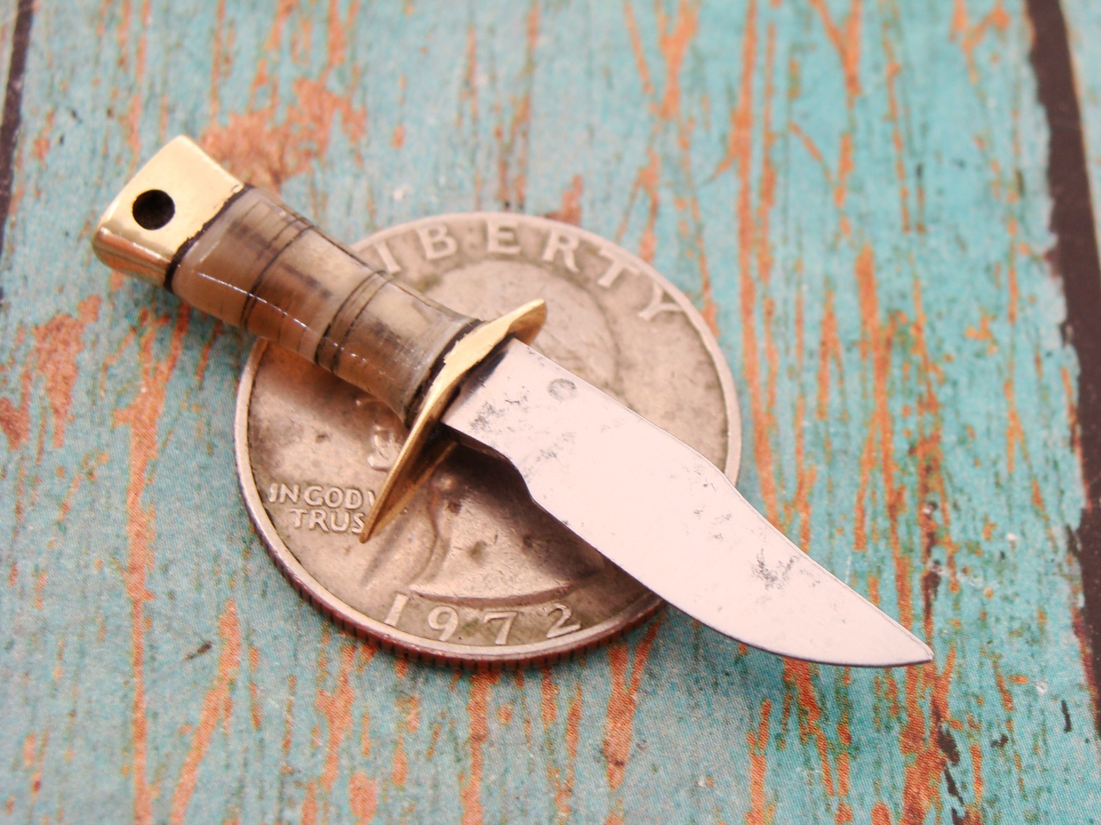 HANDMADE MINIATURE HORN HUNTING BOWIE KNIFE MINI CHARM PENDANT CUSTOM KNIVES