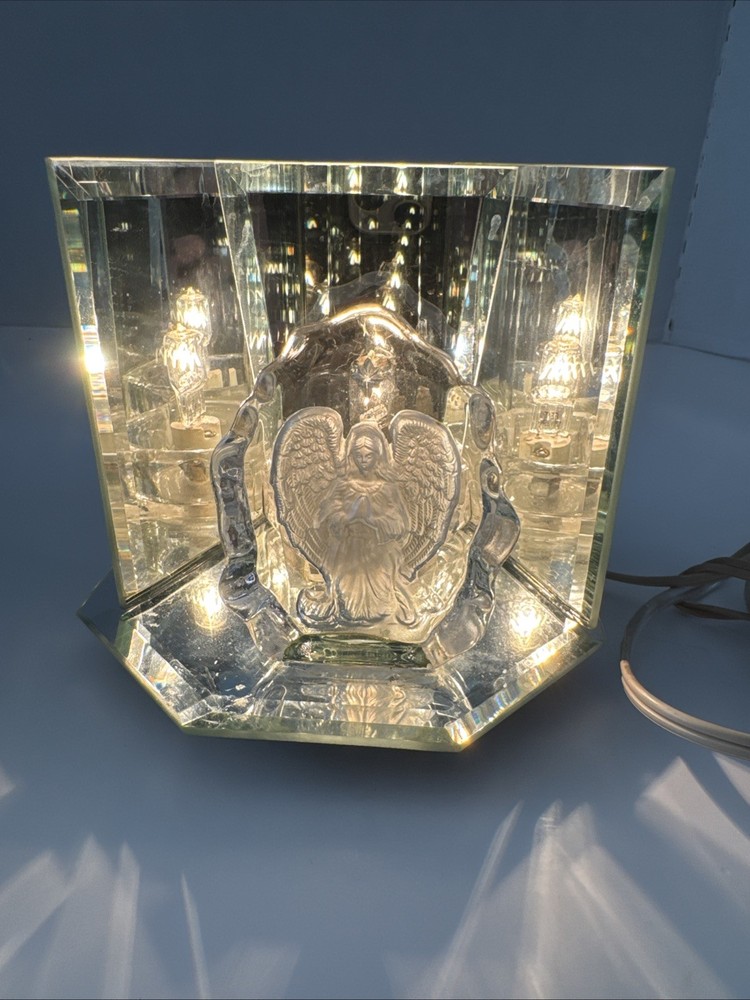 Beautiful Dimmable Praying Angel Mirrored Table Light