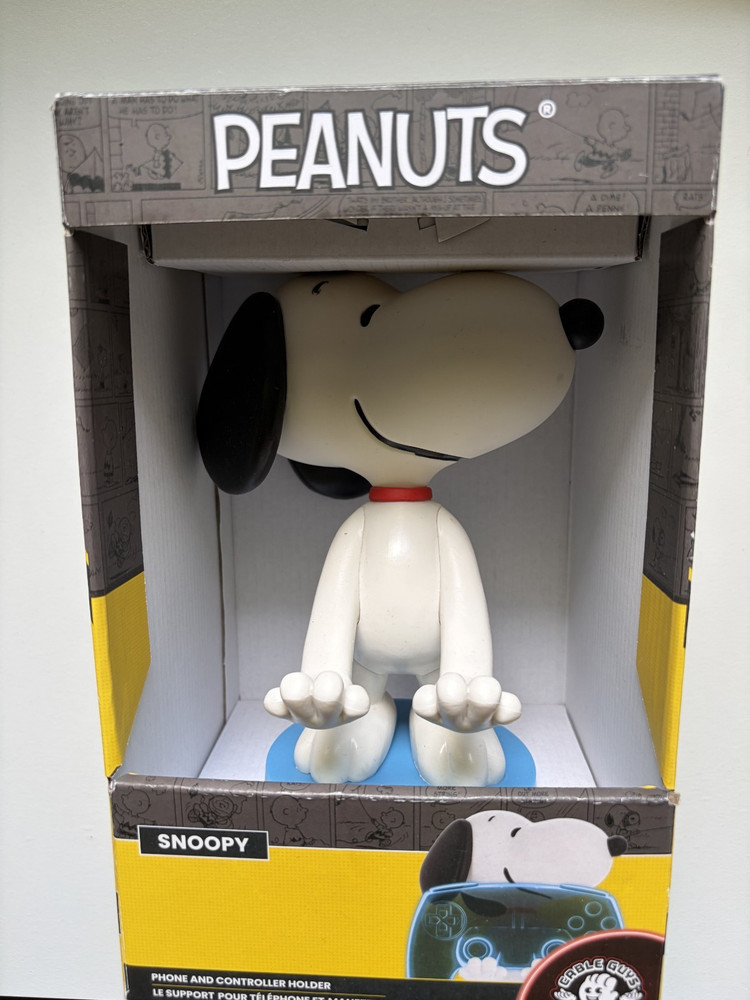 Cable Guys Snoopy Controller Holder & Phone Stand – Peanuts Desk Figure