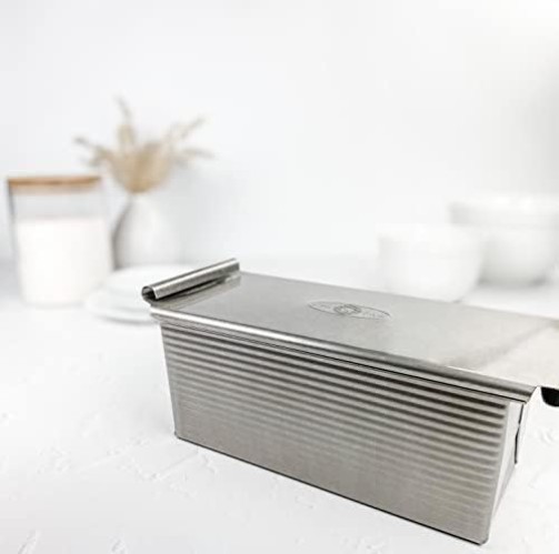 Professional Pullman Loaf Pan, 9x4 Inch, Nonstick Coating