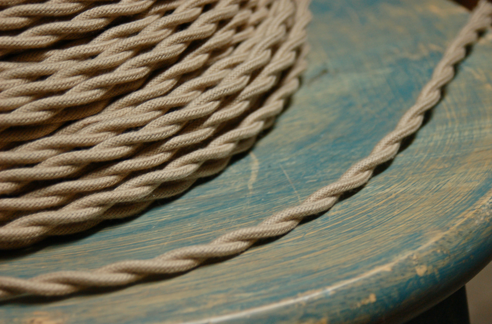 Tan Twisted Cloth Covered Wire, Beige Vintage Style Lamp Cord, Antique Lights