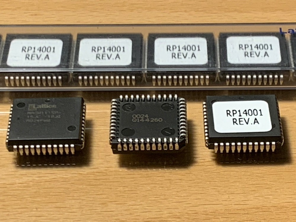 Lattice - MACH1115P-15JC - High-Performance EE CMOS Programmable Logic