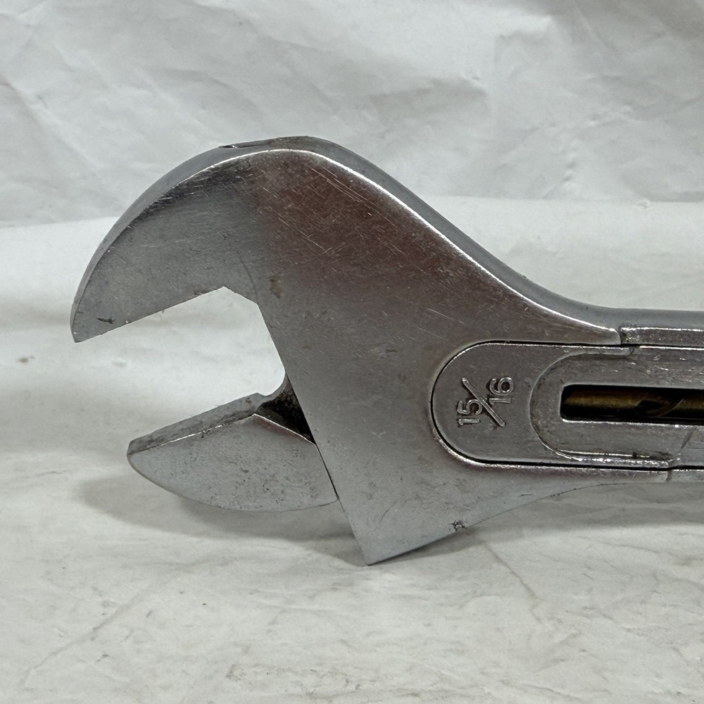 Qual-Kraft adjustable wrench 15/16