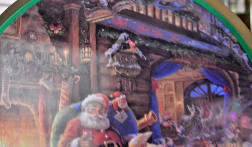 Tin Thomas Kinkade "Santa's Workshop" Premium Cookie 11-1/4" x2-1/4" EMPTY