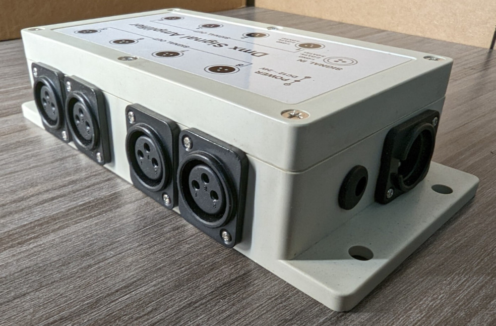 DMX 8 Channel Signal Amplifier