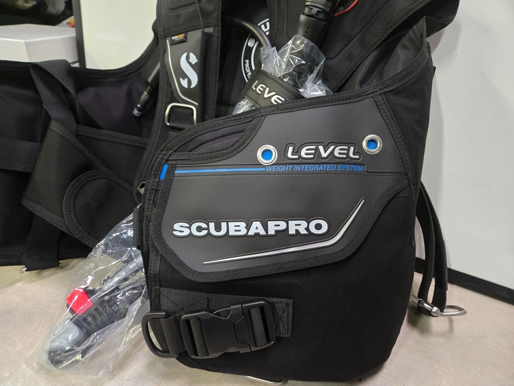 SCUBAPRO Level Weight Integrated System Medium WAS NEVER USED
