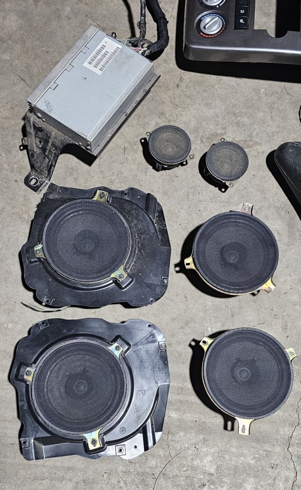 06-10 Boston Acoustic Stereo System