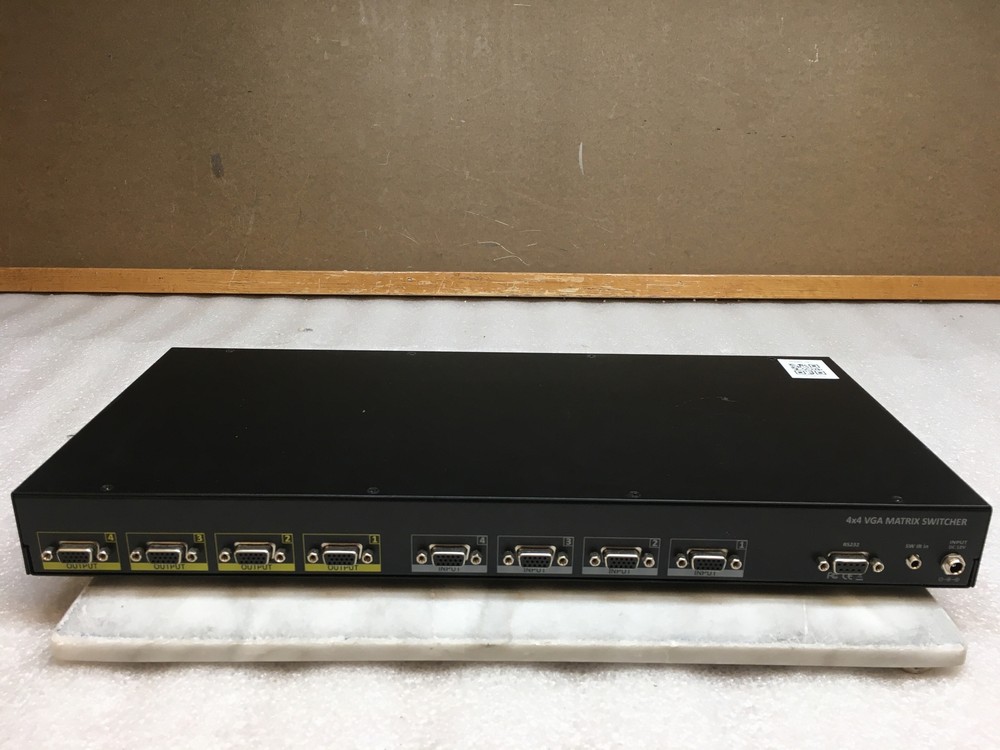 Shinybow 4x4 VGA Matrix Routing Switcher