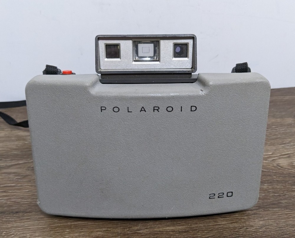 Vintage Polaroid Land Camera Automatic 220 with Strap Untested As Is