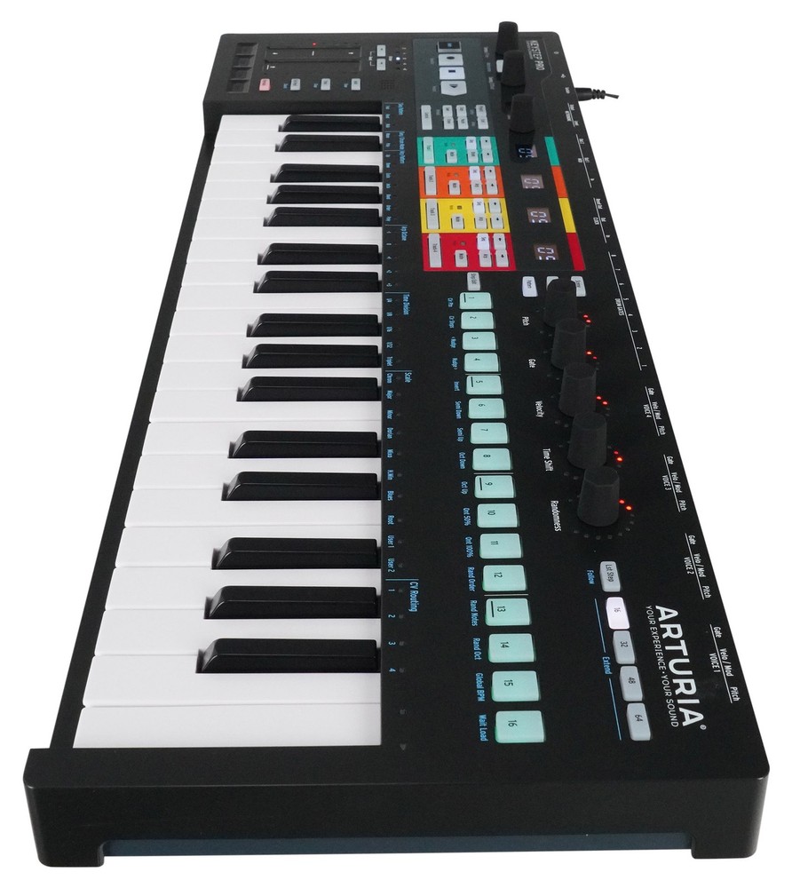 Arturia KEYSTEP PRO Black Polyphonic Sequencing Keyboard Controller+Headphones