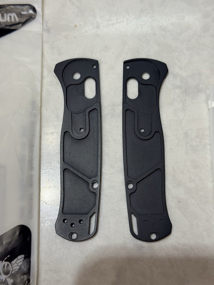 Flytanium Crossfade Black Titanium Benchmade Bugout Scales