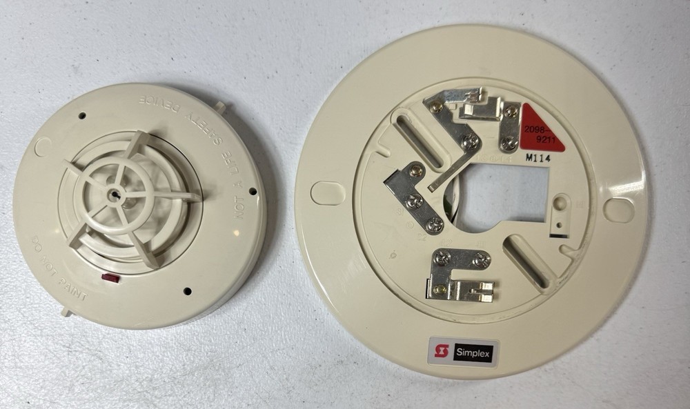 Simplex 4098-9401 Heat Detector. Pre Owed.