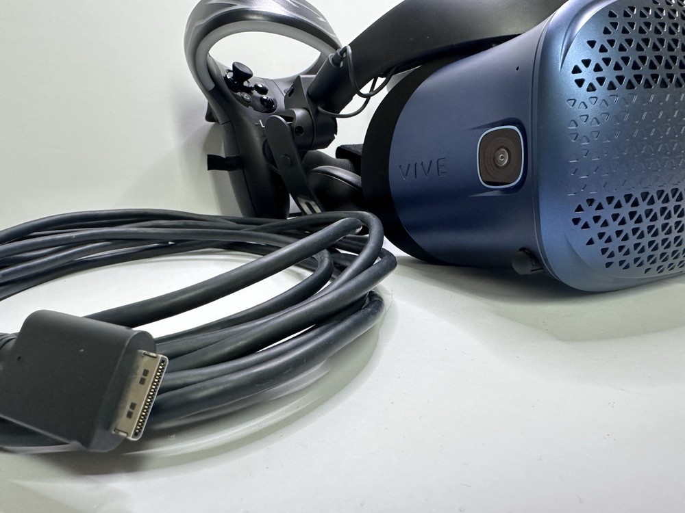 HTC Vive Cosmos VR Headset Full Kit with Controllers, Link Box, Cables