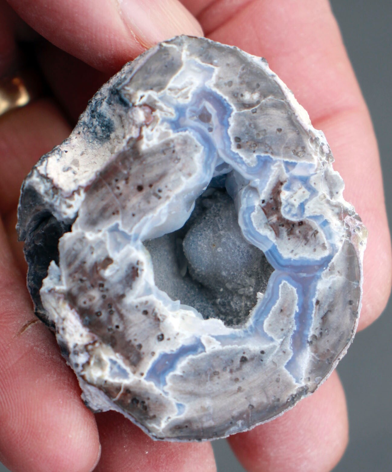 One Pound, 5-7 Whole Dugway Geodes • 1.5" - 2.0" diam.