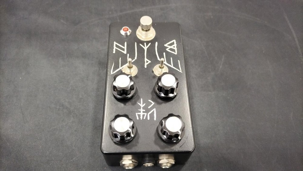 BLACKHAWK AMPLIFIERS VALKYRIE BLACK EFFECTOR 926009