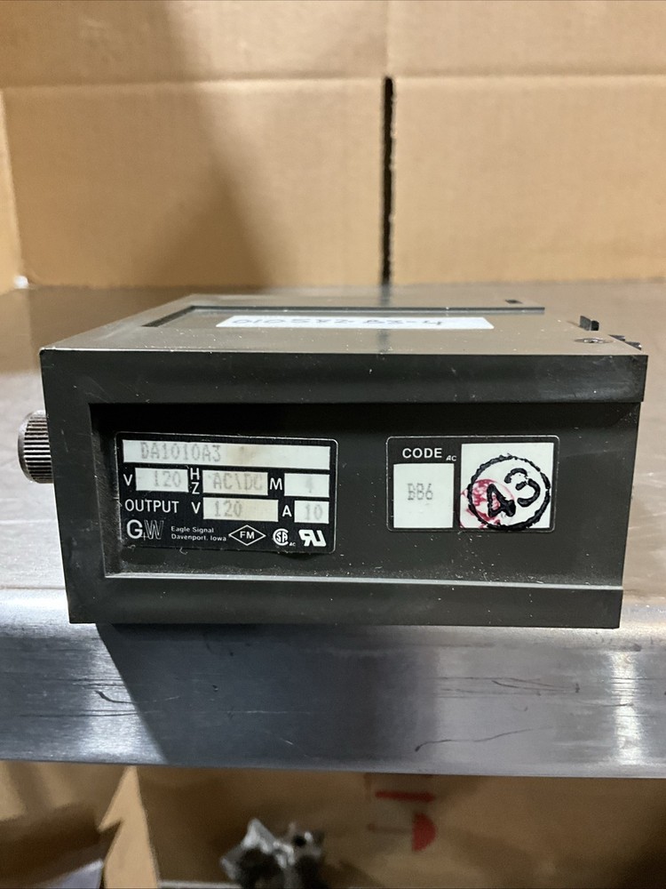 Eagle Signal Controls Miniflex DA1010A3 Timer- USED
