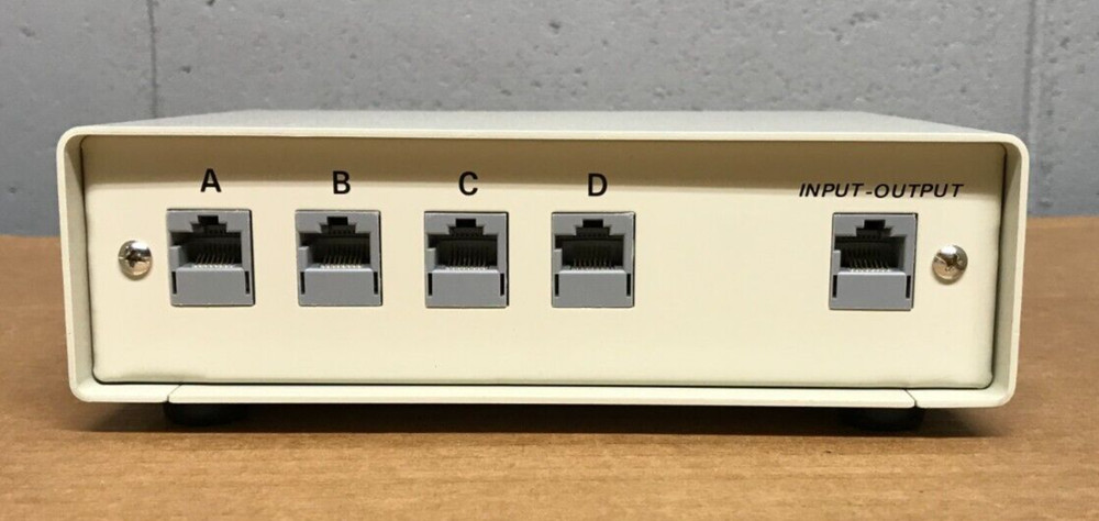 DataSwitch 4-Way Desktop RJ-45 Data Transfer Switch -No Power Required - NEW